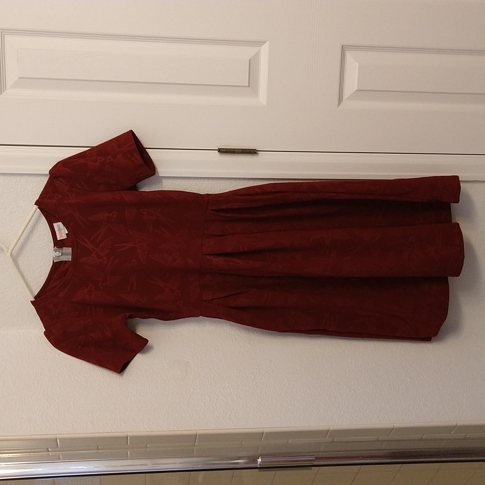 *LuLaRoe* Amelia Maroon Bird Dress